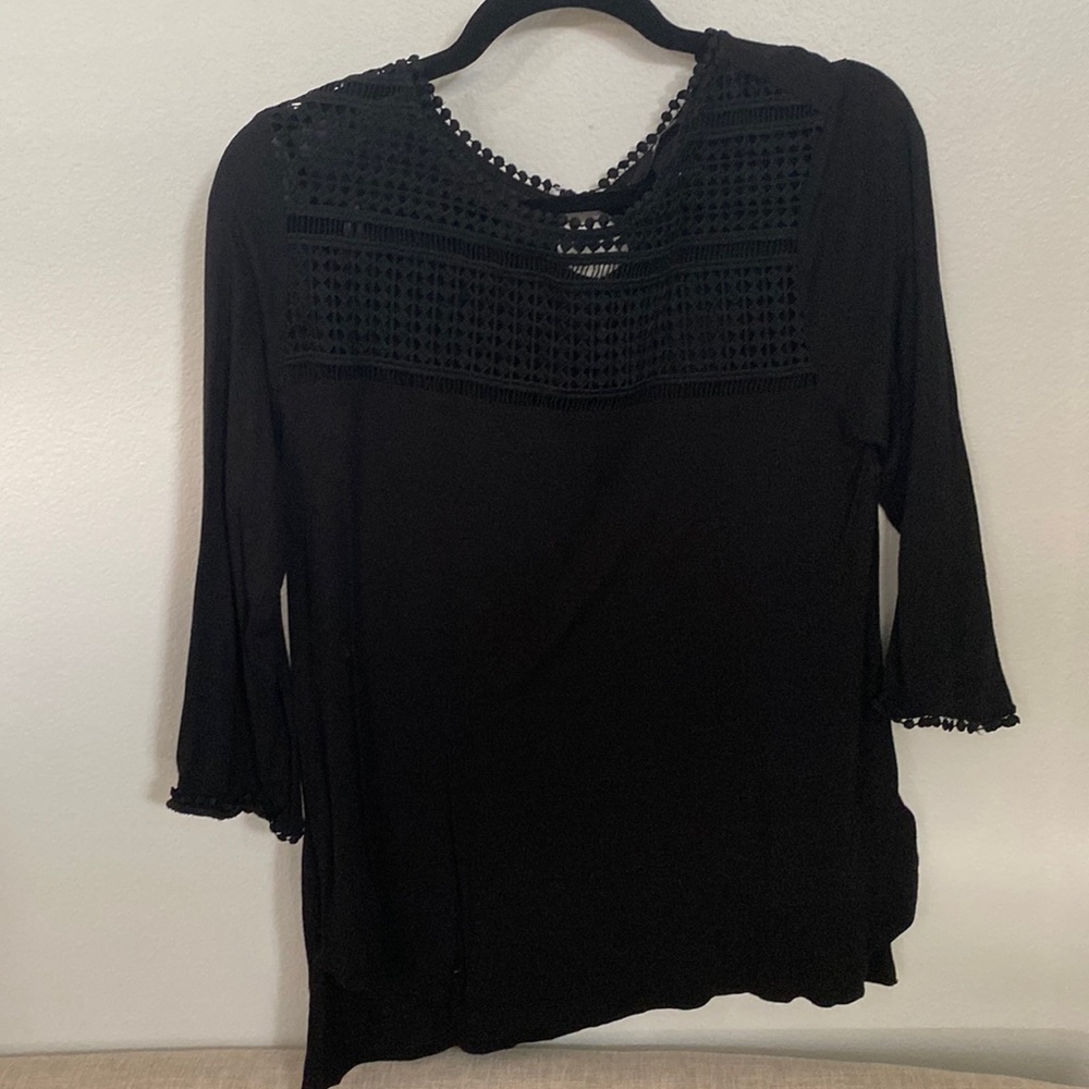 H&M black patterned mid sleeve top in M